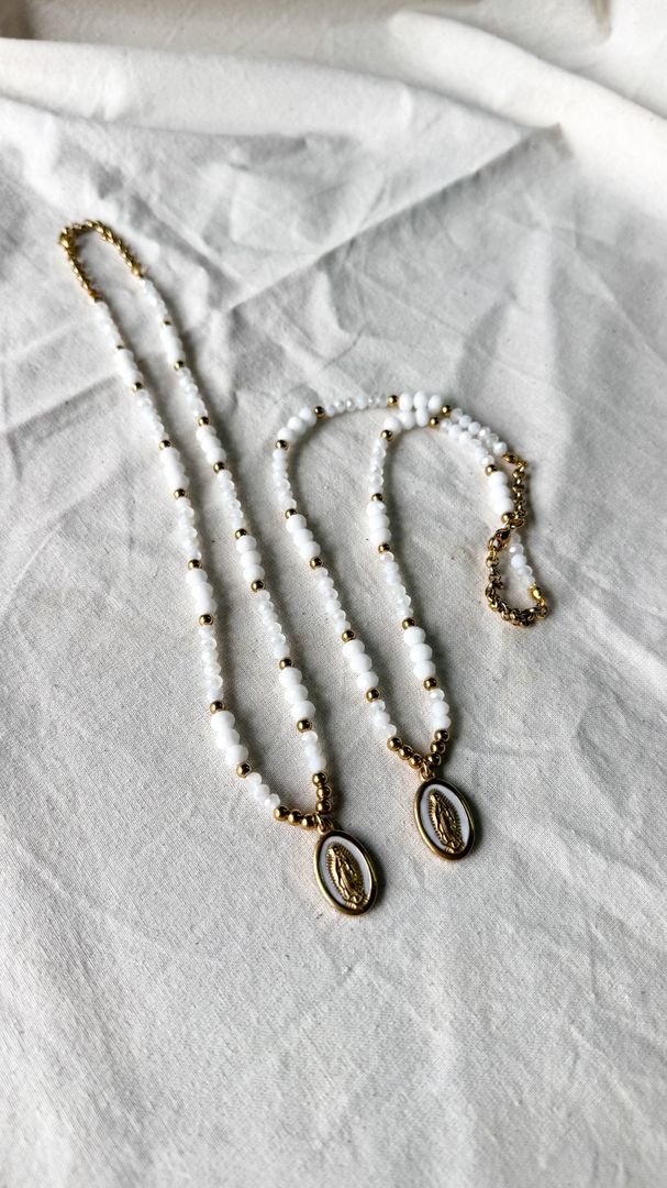Collar Milagrosa (Blanco)