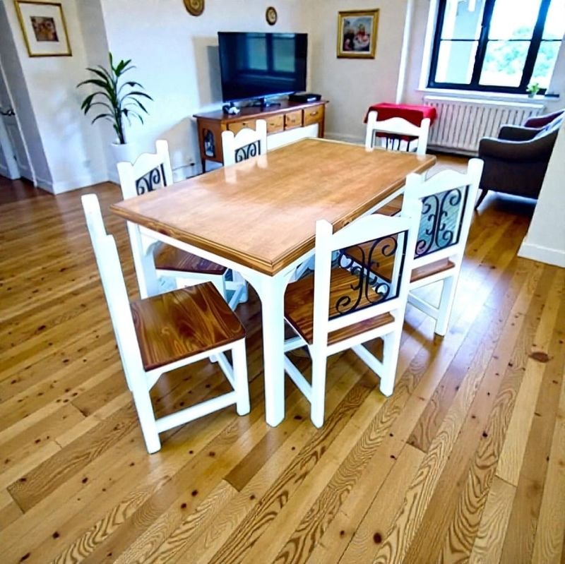 JUEGO DE COMEDOR 6 SILLAS Y MESA  HIERO REMA.
