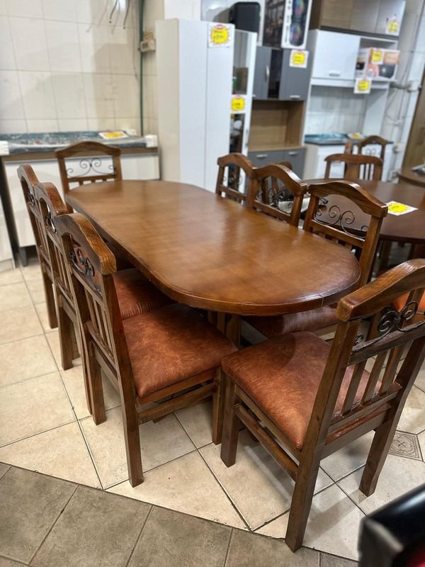 JUEGO DE COMEDOR CAMPOS 8 SILLAS + MESA
